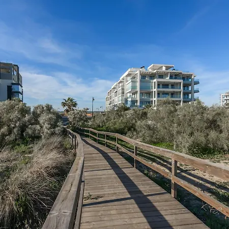 Camaleones By H- Playa De Haraganes Hlch3103 * Isla Canela